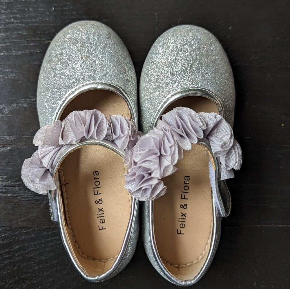 Felix & Flora Toddler Girl Maryjane Ballet Flats in Silver - Size 8